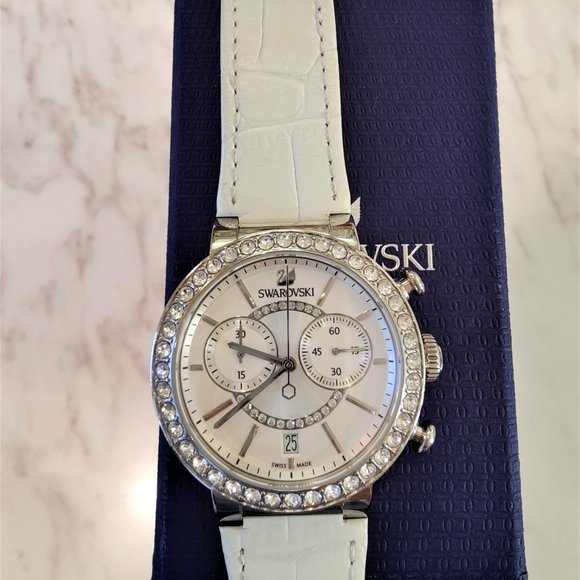 Swarovski Crystal Watch - Picture 4 of 7